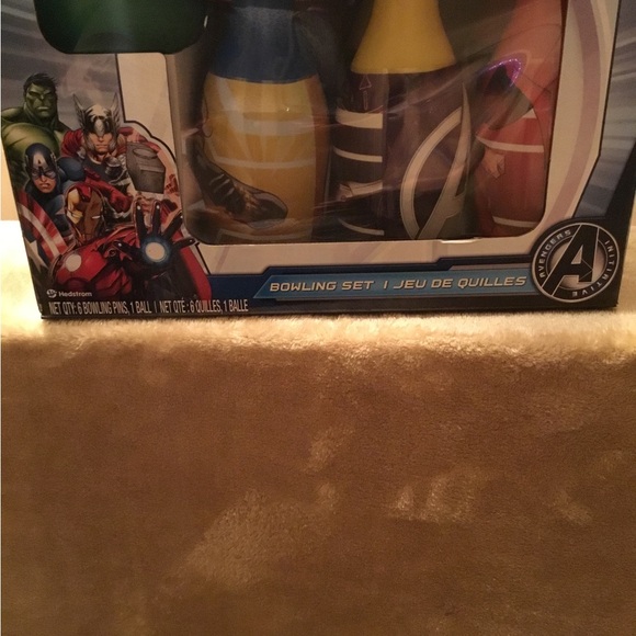 🆕 🎳 MARVEL AVENGERS BOWLING SET / Primary Colors / 6 Pins & 1 Bowling Ball 🎳 - Picture 12 of 12